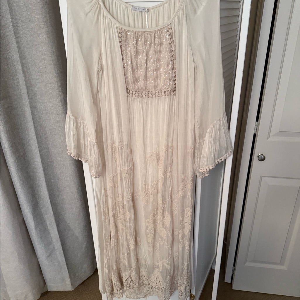 Elegant Cream Dress With Lace Details